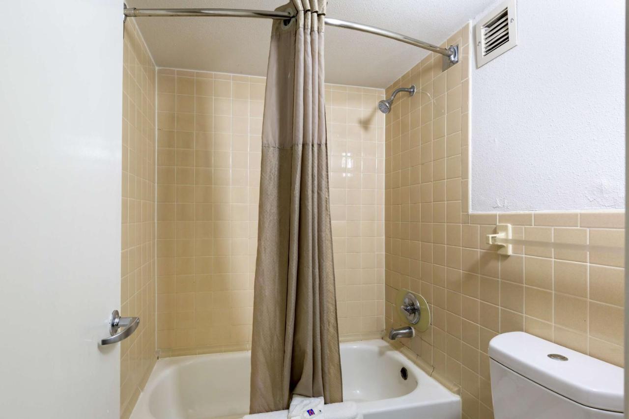 Motel 6-Houston, Tx - East Εξωτερικό φωτογραφία