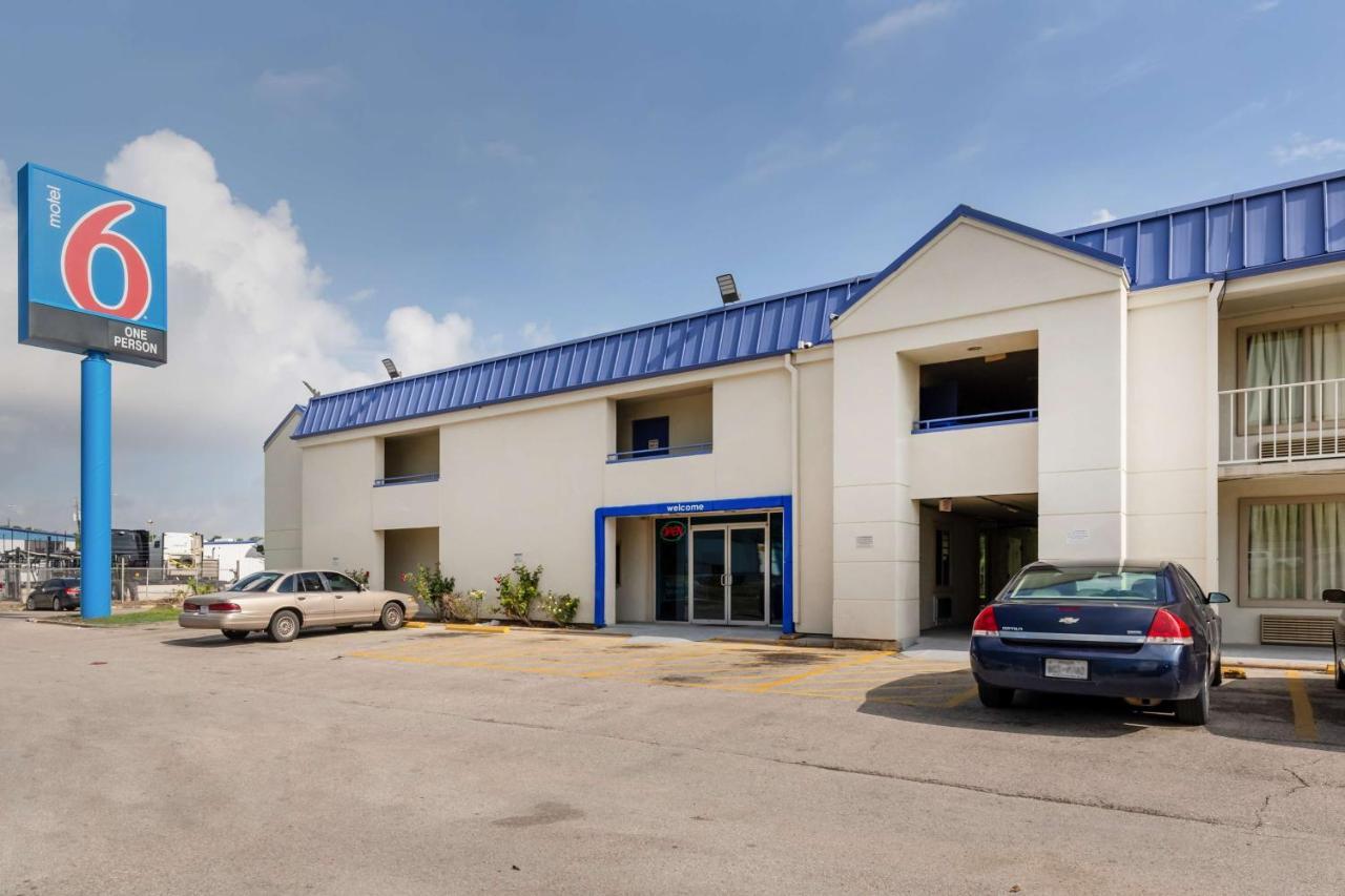 Motel 6-Houston, Tx - East Εξωτερικό φωτογραφία