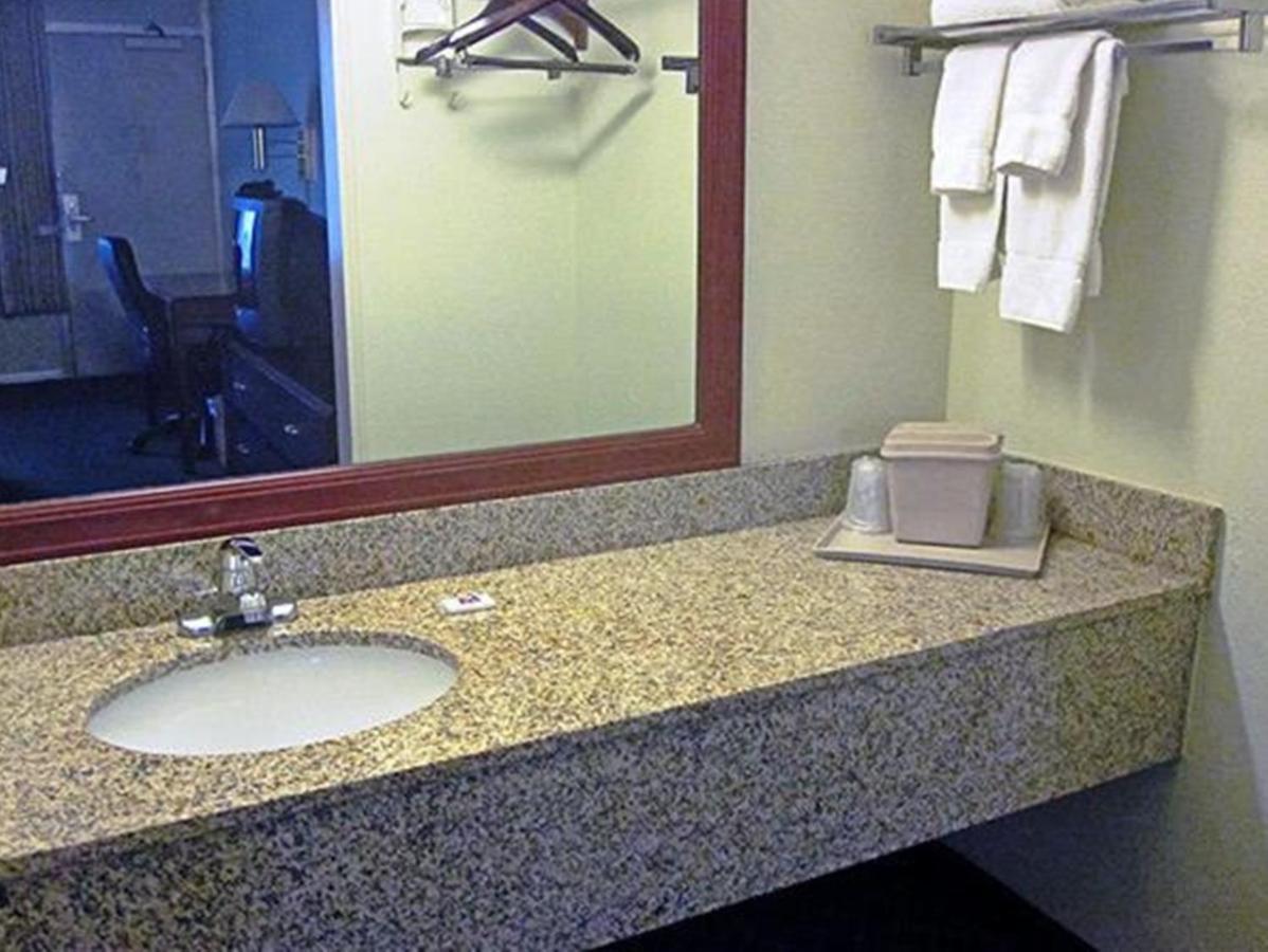 Motel 6-Houston, Tx - East Εξωτερικό φωτογραφία